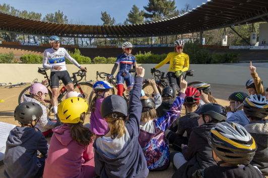  Vélodrome TPM /Savoir rouler à vélo - rencontre avec l'équipe de France paracyclisme 